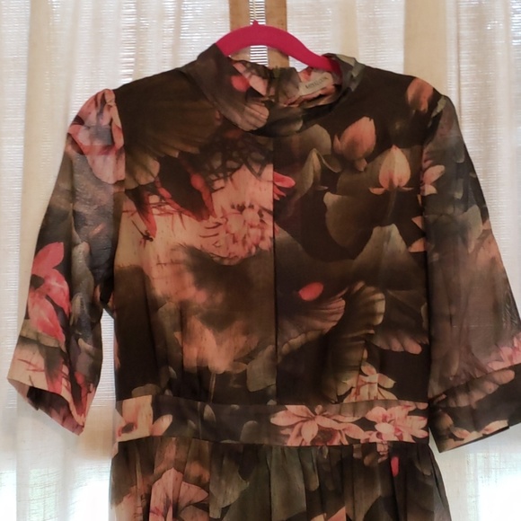 Dress - Picture 2 of 3